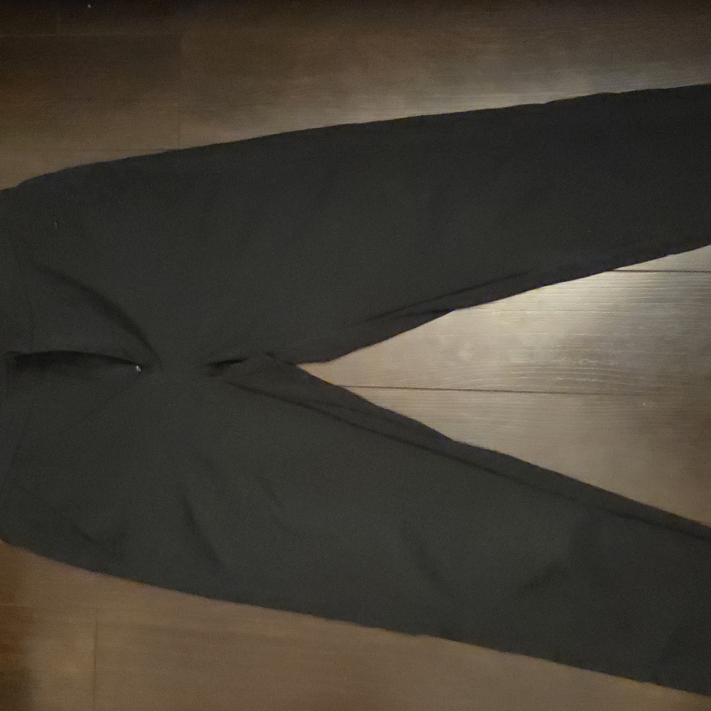 Woman's Lululemon Dressy Skinny Pants